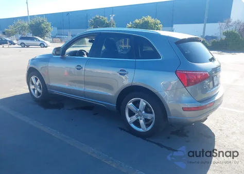 2010 Audi Q5 3.2 Premium z USA, uszkodzony, nr VIN WA1VKAFP2AA021710